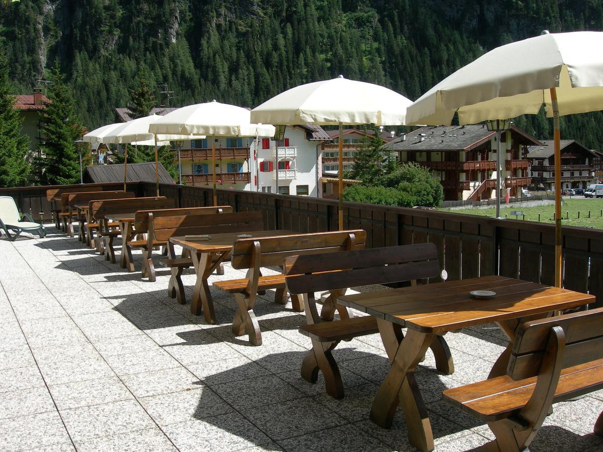 Sporthotel Enrosadira Кампителло-ди-Фасса Экстерьер фото