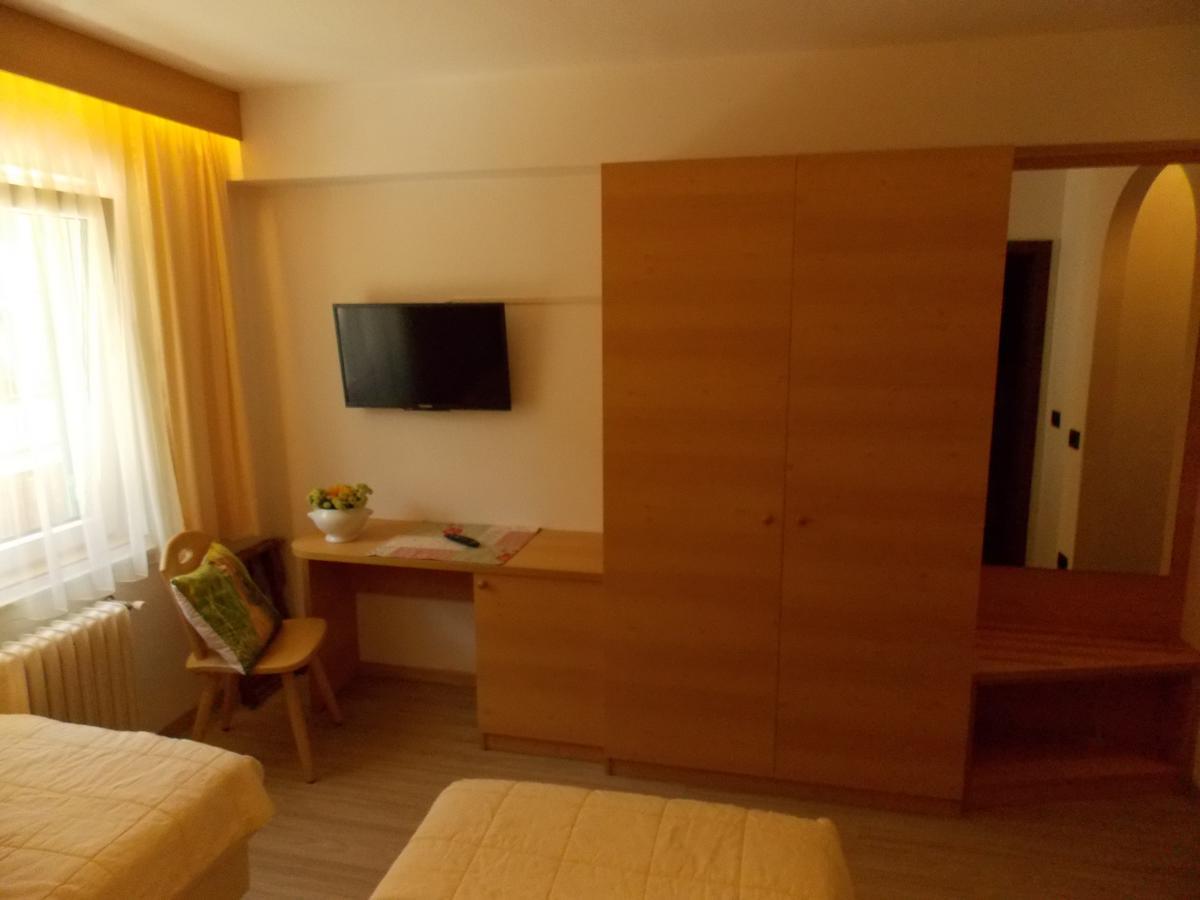 Sporthotel Enrosadira Кампителло-ди-Фасса Экстерьер фото
